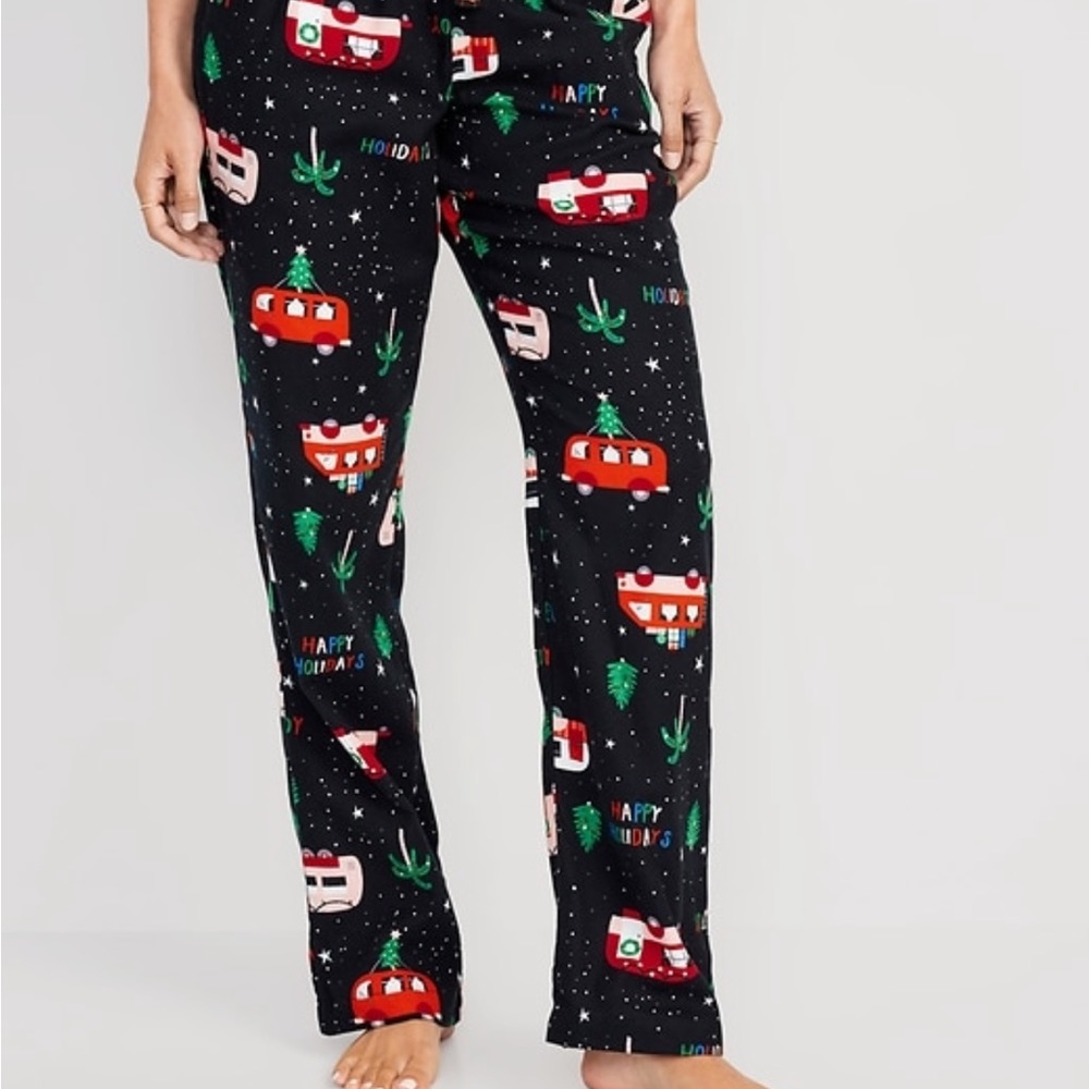 Old Navy soft cotton flannel holiday camper pajama bottoms. Size XL. NWOT.